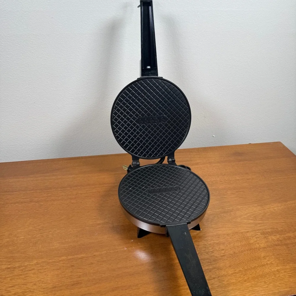 Vitantonio Waffle Coner Waffle Cone Maker 700 NS Vintage Waffle Coner TESTED